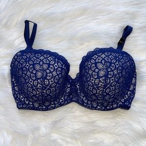 Victoria’s Secret Dream Angel Lined Demi Bra.size 32DDD. NWT Regular price 59.5$